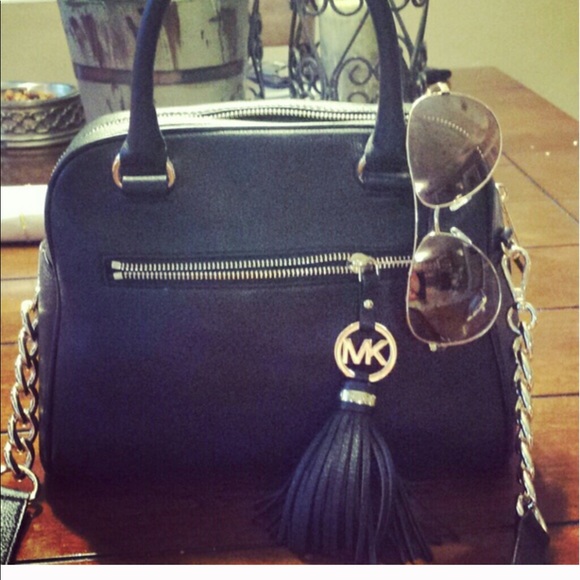 Michael Kors Handbags - 💥Final Price💥MK Knox Tassel Beauty